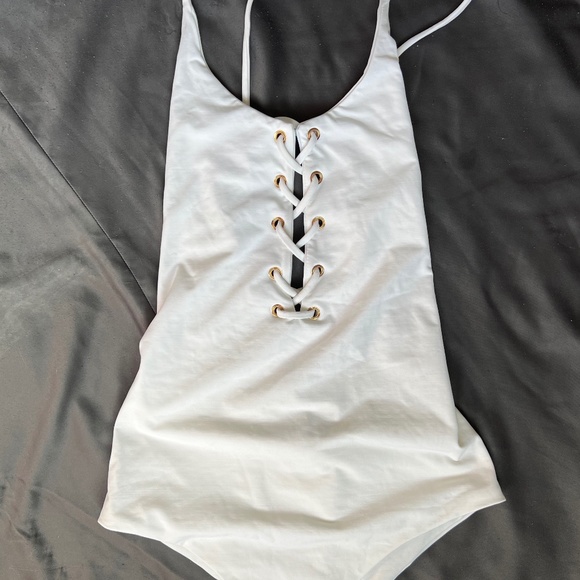 Tavik Monahan One-piece White, Small, NWT - Picture 3 of 16